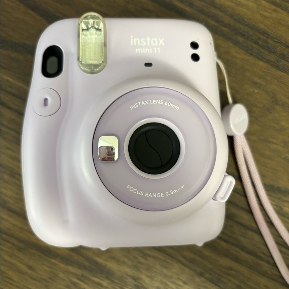 Instax Mini 11 in Soft Lavender